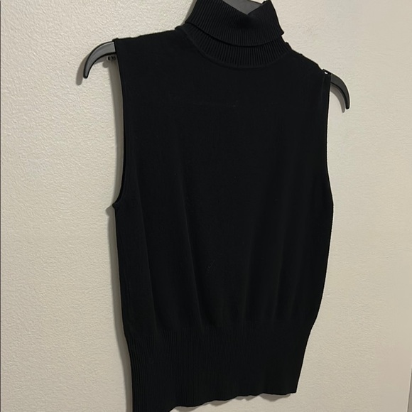 Queenspark Black Sleeveless Turtleneck Top - Picture 1 of 8